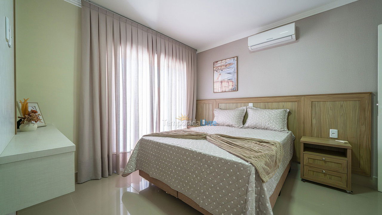 Apartamento para aluguel de temporada em Bombinhas (Praia de Quatro Ilhas)