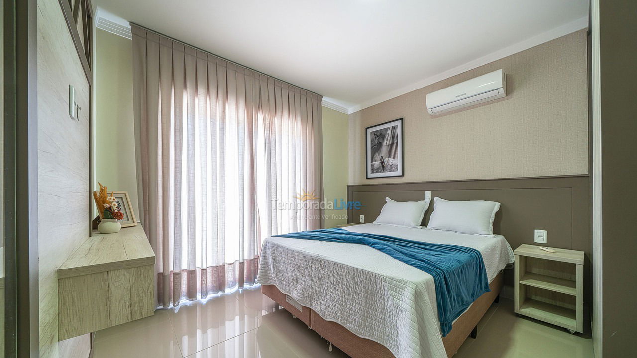 Apartamento para aluguel de temporada em Bombinhas (Praia de Quatro Ilhas)