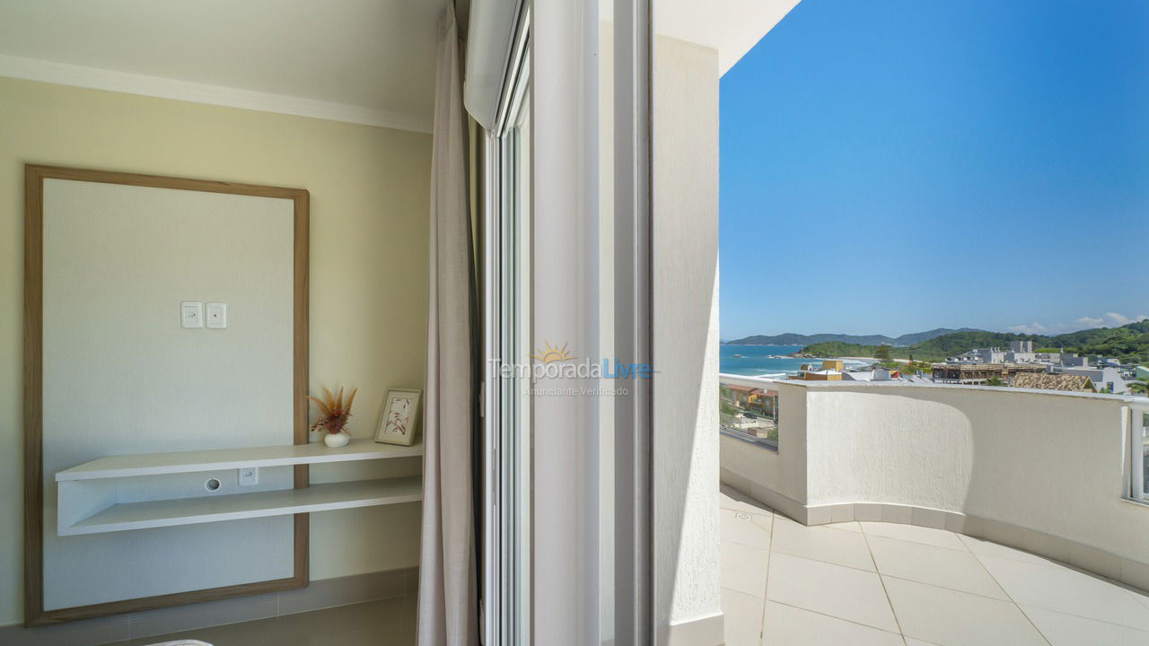 Apartamento para aluguel de temporada em Bombinhas (Praia de Quatro Ilhas)