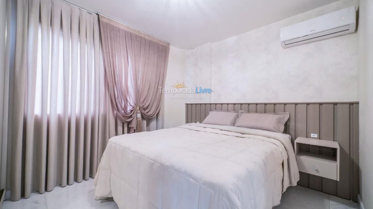 Apartamento para aluguel de temporada em Bombinhas (Praia de Bombinhas)