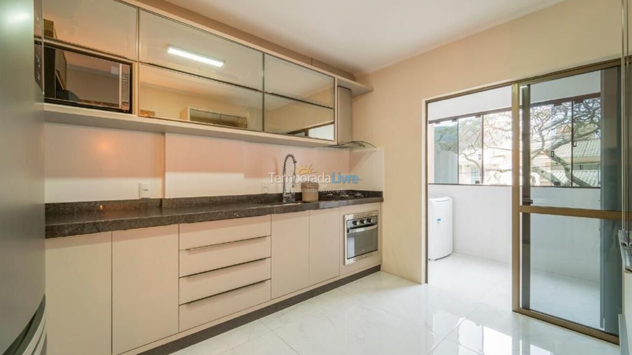 Apartamento para aluguel de temporada em Bombinhas (Praia de Bombinhas)