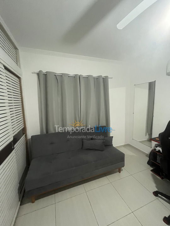 Apartamento para aluguel de temporada em Guarujá (Pitangueiras)