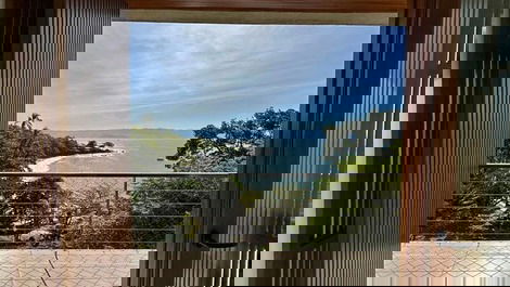 Luxury beachfront house in Ilhabela