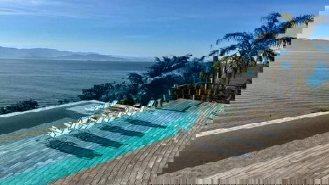 Luxury beachfront house in Ilhabela