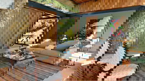 Luxury beachfront house in Ilhabela