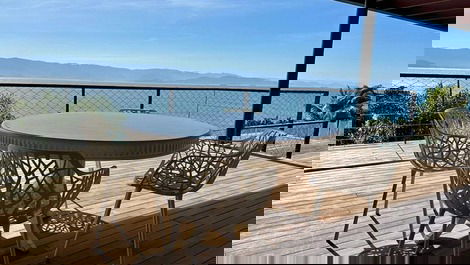 Luxury beachfront house in Ilhabela