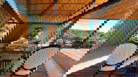 Luxury beachfront house in Ilhabela