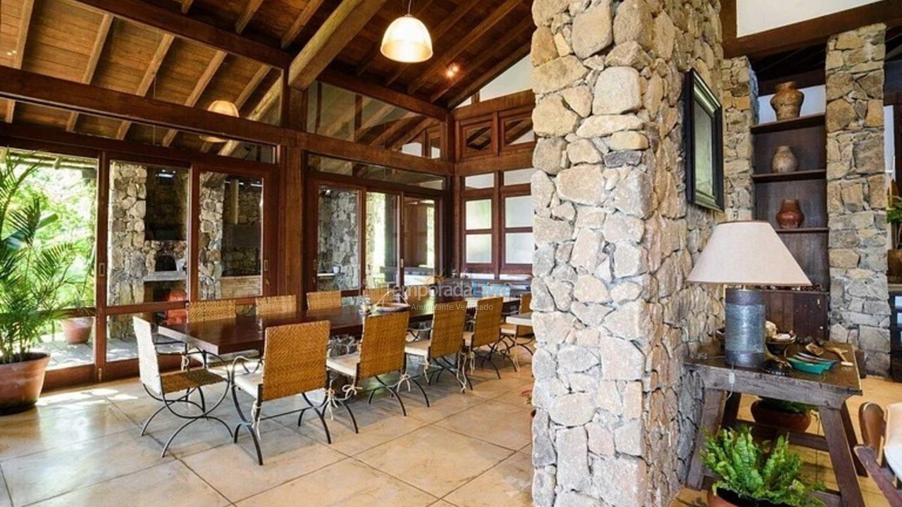 House for vacation rental in Ilhabela (Praia de Pacuiba)