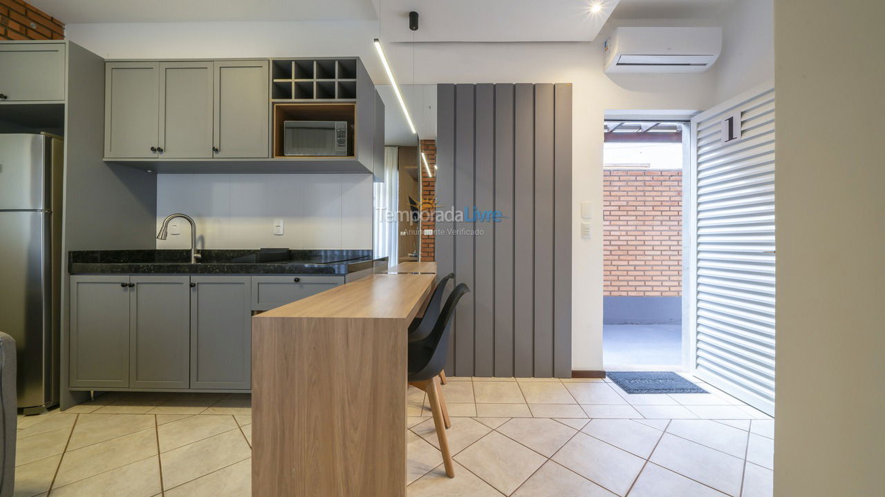 Apartment for vacation rental in Bombinhas (Praia de Quatro Ilhas)
