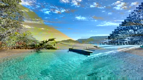 Casa de lujo con vistas al mar
