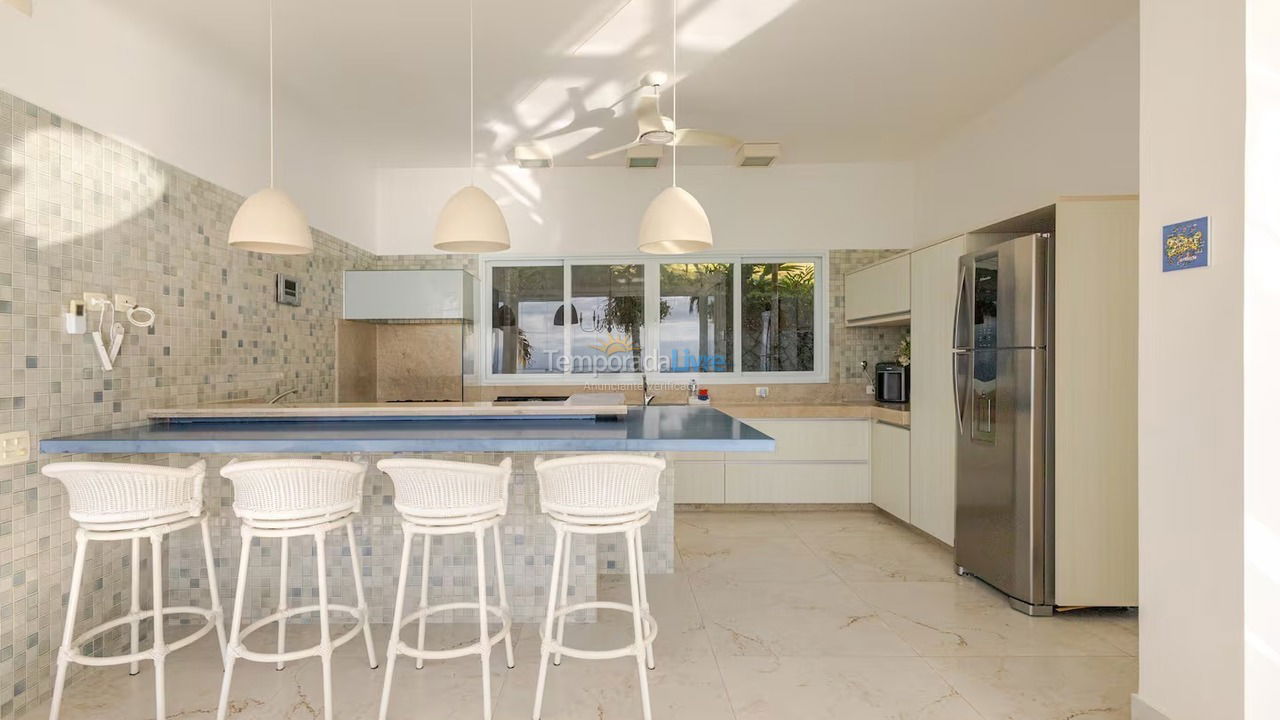 Casa para alquiler de vacaciones em Ilhabela (Arrozal)