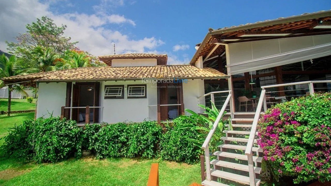 House for vacation rental in Ilhabela (Praia do Curral)