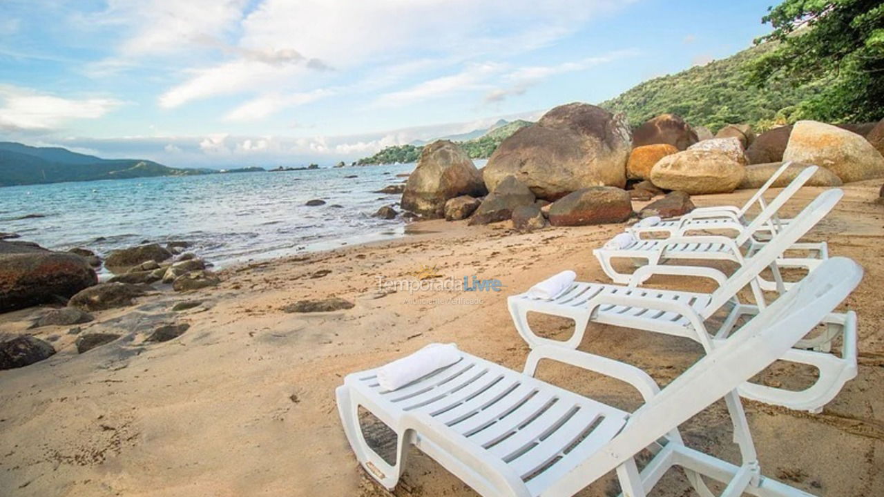 House for vacation rental in Ilhabela (Praia do Curral)
