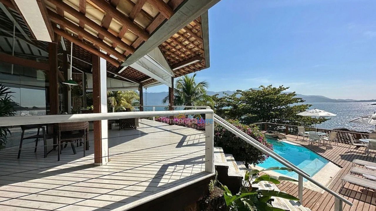 House for vacation rental in Ilhabela (Praia do Curral)
