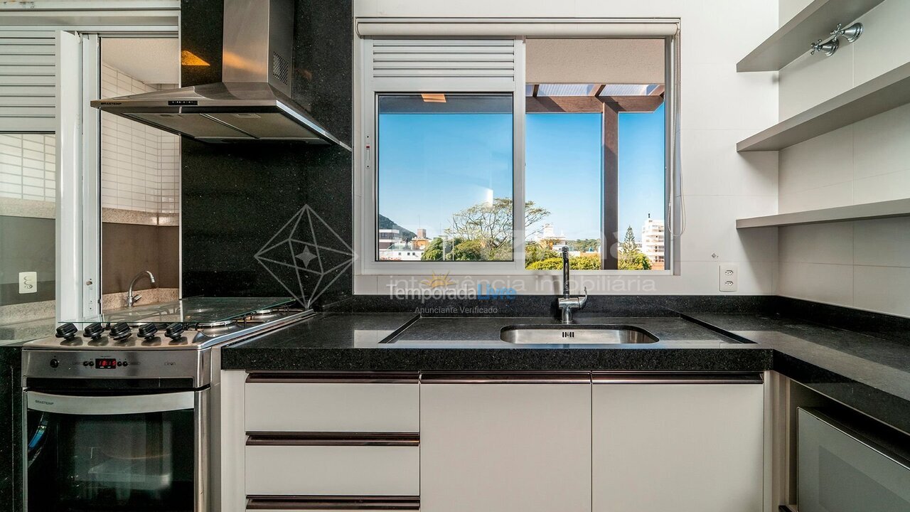 Apartamento para aluguel de temporada em Bombinhas (Praia de Bombinhas)