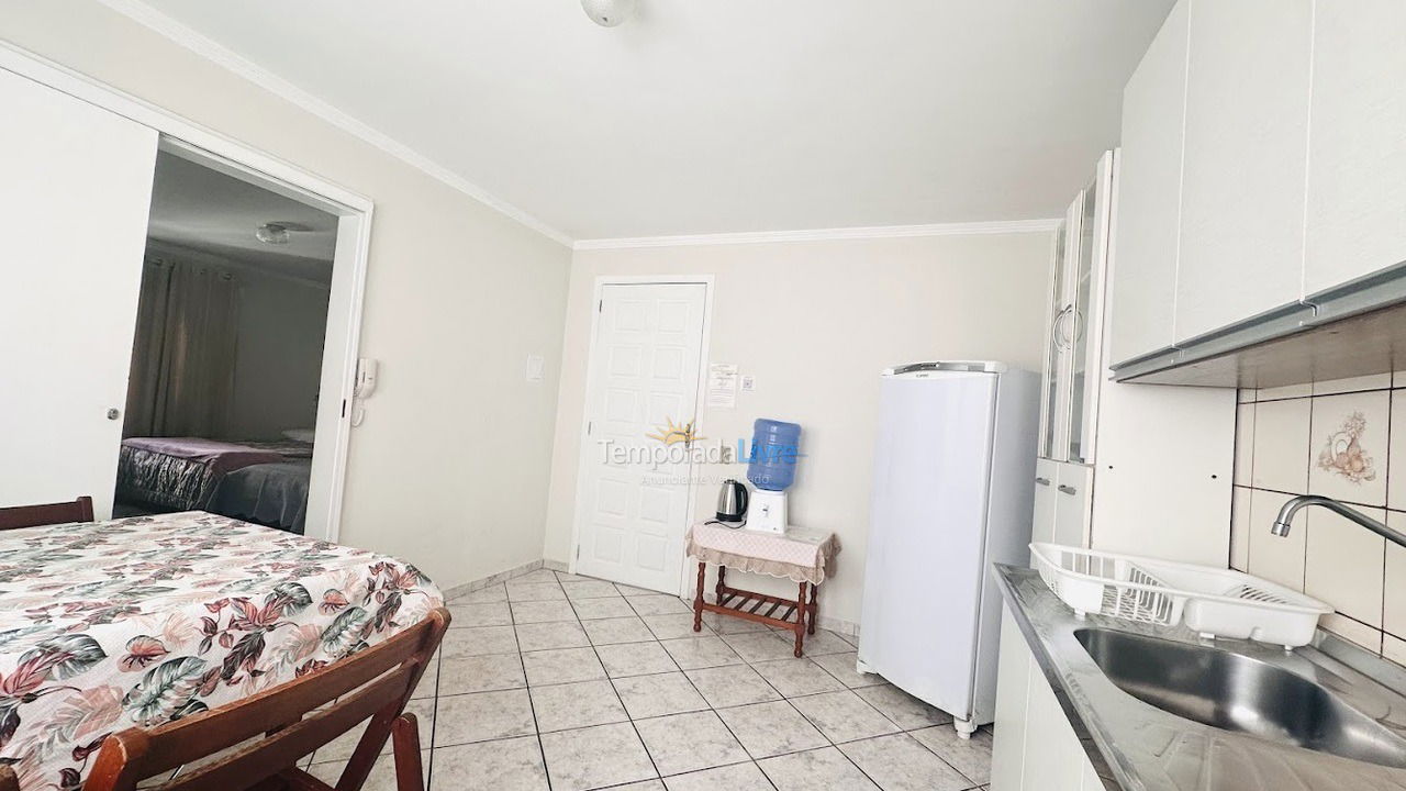 Apartamento para aluguel de temporada em Balneário Camboriú (Praia Central)
