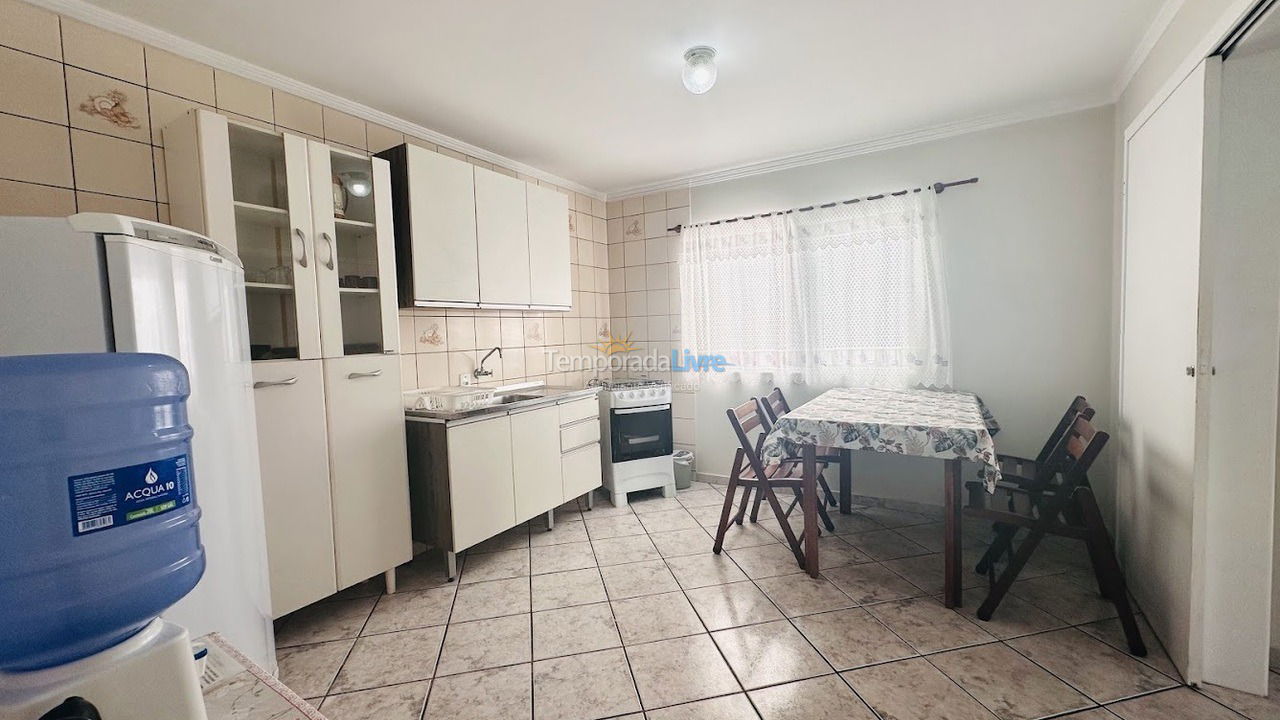 Apartamento para aluguel de temporada em Balneário Camboriú (Praia Central)