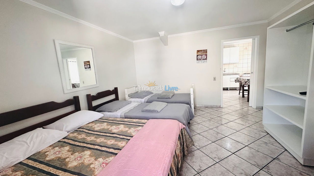 Apartamento para aluguel de temporada em Balneário Camboriú (Praia Central)