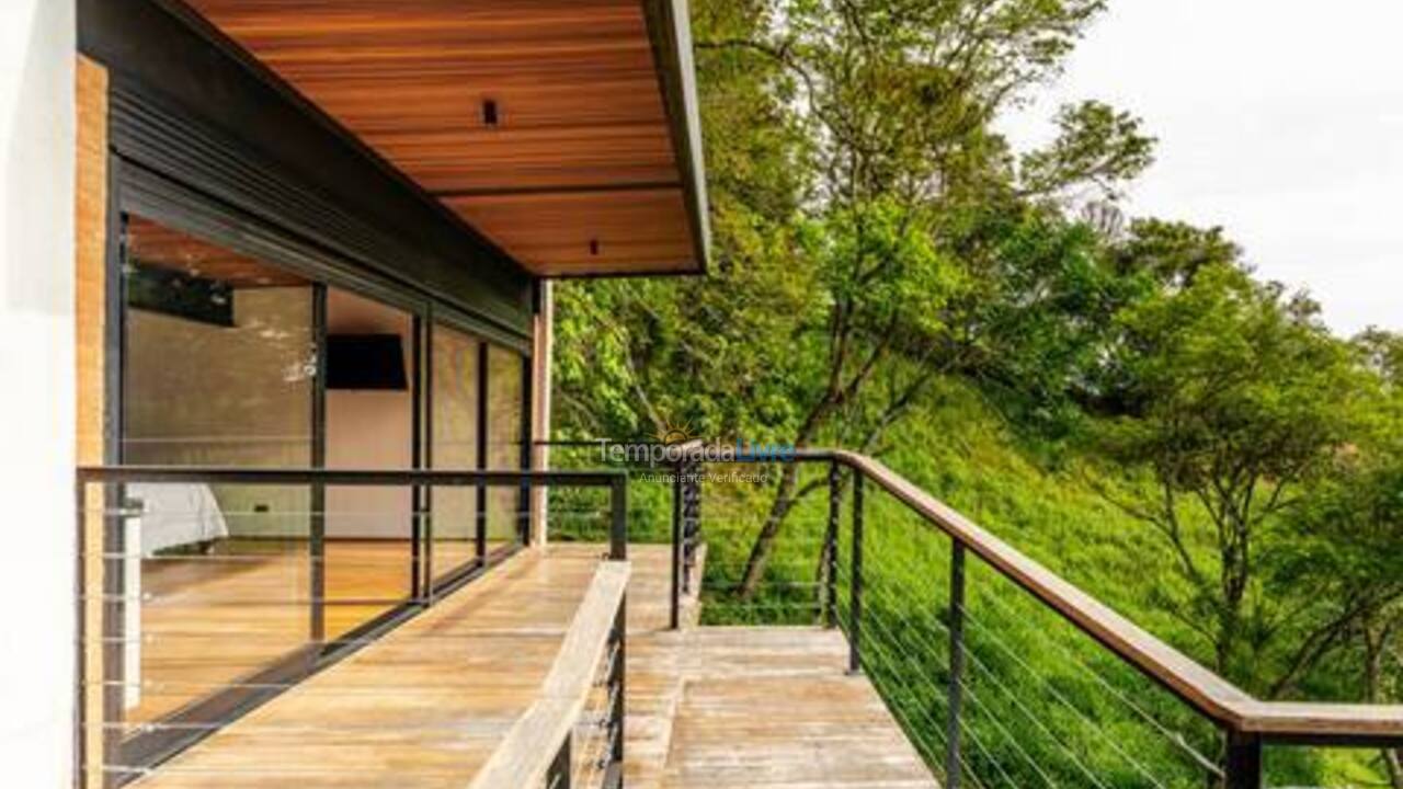 Casa para aluguel de temporada em Santo Antônio do Pinhal (Rio Preto)