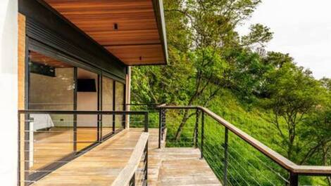 Um Refúgio na Serra — Natureza, Conforto e Vista Deslumbrante