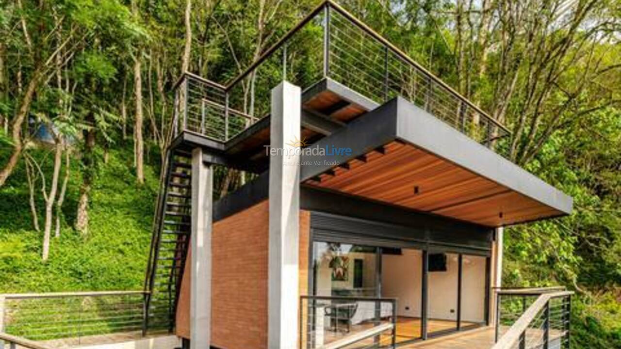 Casa para aluguel de temporada em Santo Antônio do Pinhal (Rio Preto)