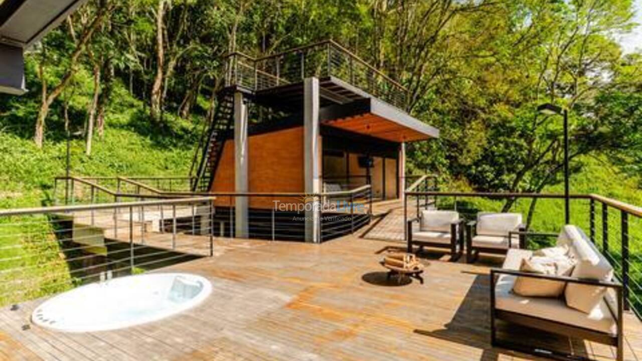 Casa para aluguel de temporada em Santo Antônio do Pinhal (Rio Preto)
