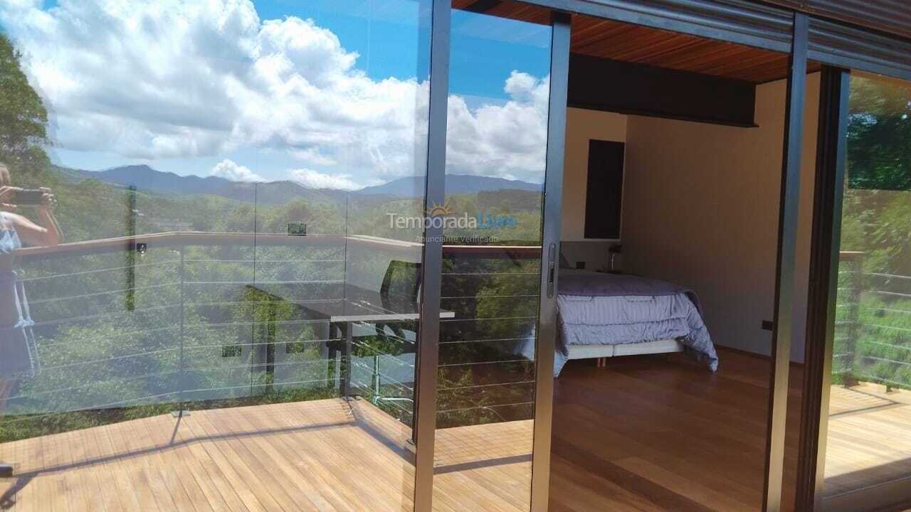 Casa para aluguel de temporada em Santo Antônio do Pinhal (Rio Preto)