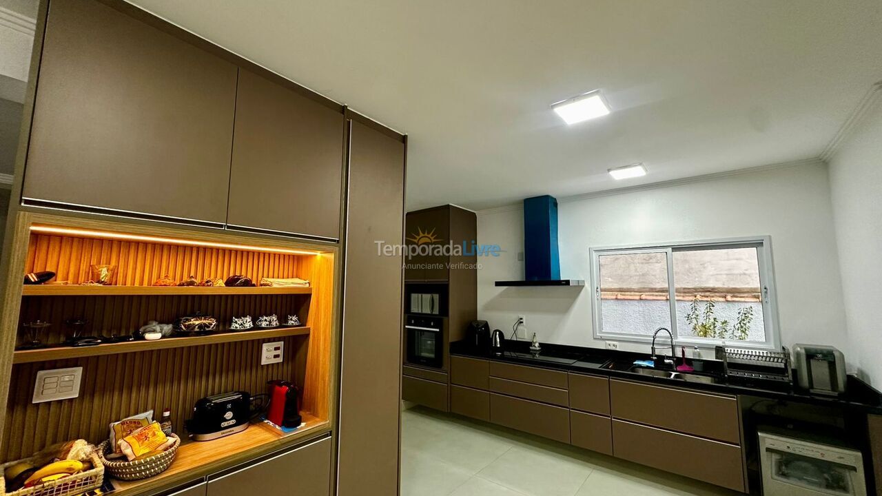 Casa para alquiler de vacaciones em Bertioga (Riviera de São Lourenço)