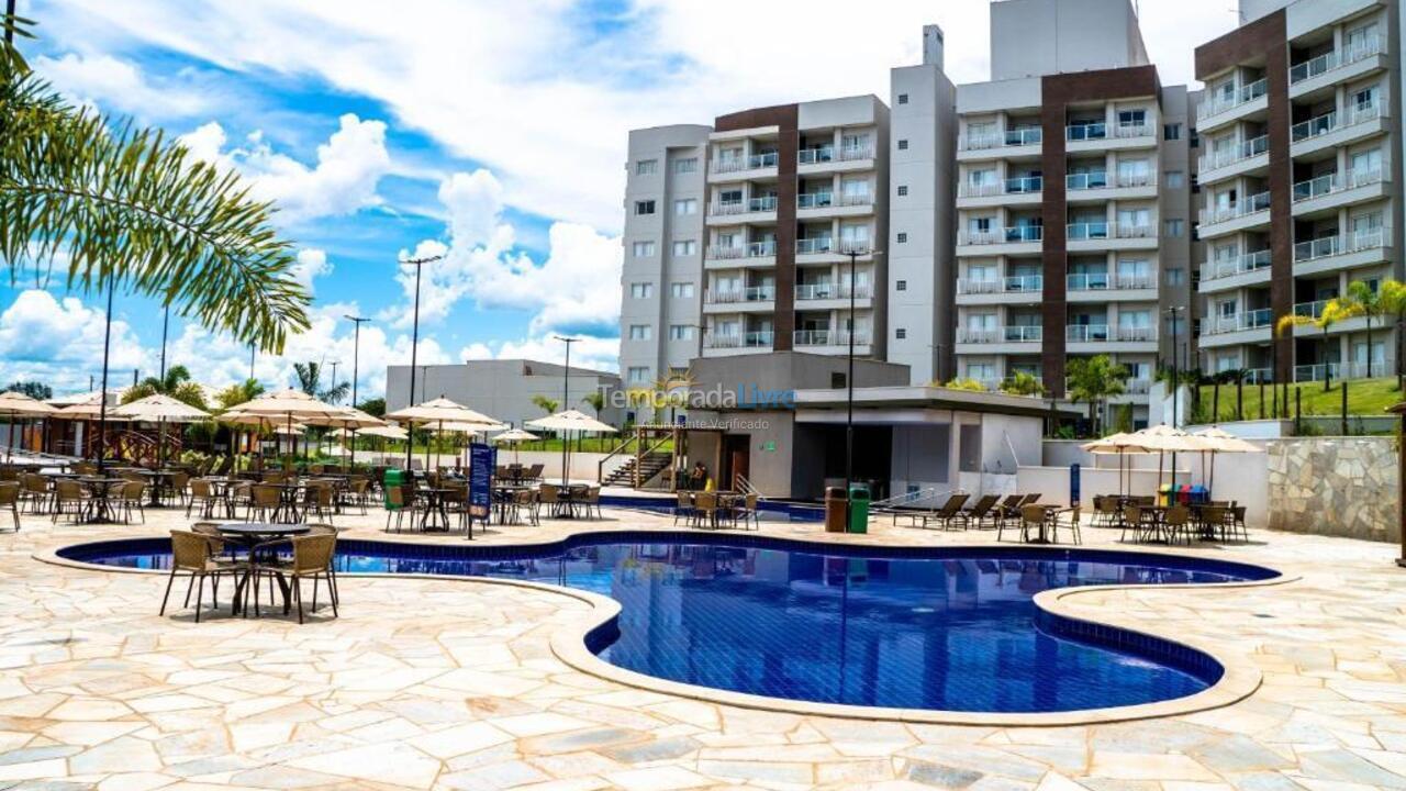 Apartamento para aluguel de temporada em Caldas Novas (Lagoa Quente)