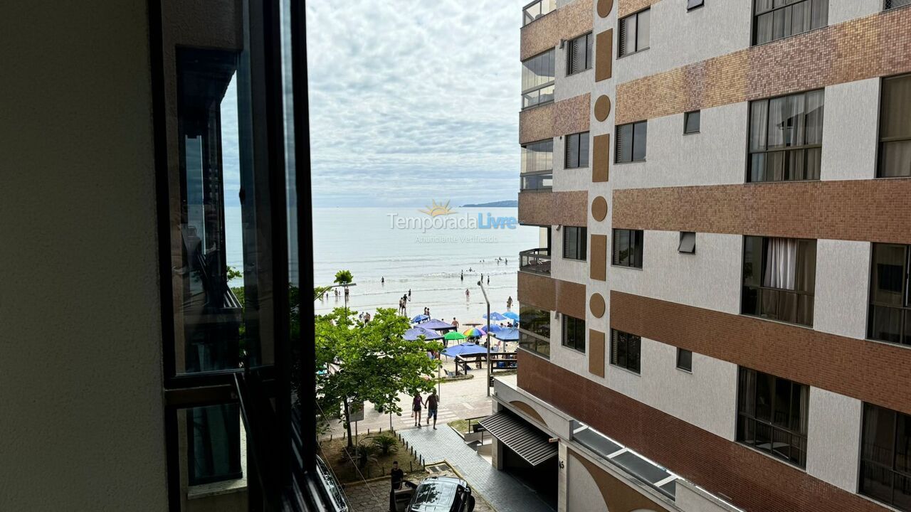 Apartamento para aluguel de temporada em Itapema (Meia Praia)