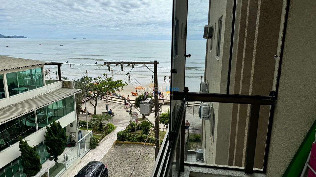 Apartamento para aluguel de temporada em Itapema (Meia Praia)