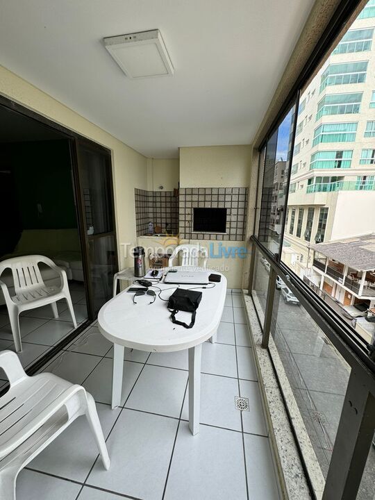 Apartamento para aluguel de temporada em Itapema (Meia Praia)