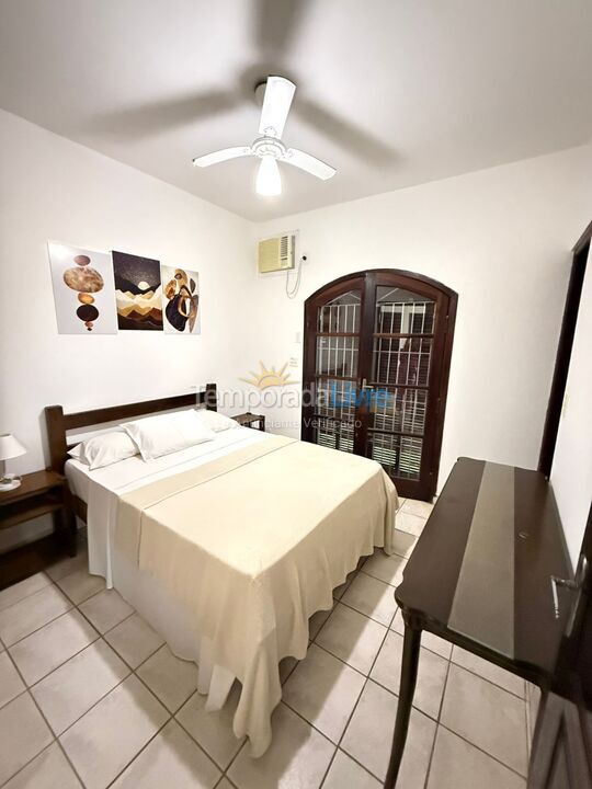 Casa para alquiler de vacaciones em Bertioga (Jardim Indaiá)