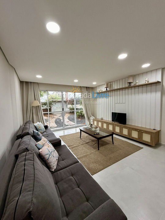 Casa para alquiler de vacaciones em Bertioga (Jardim Indaiá)