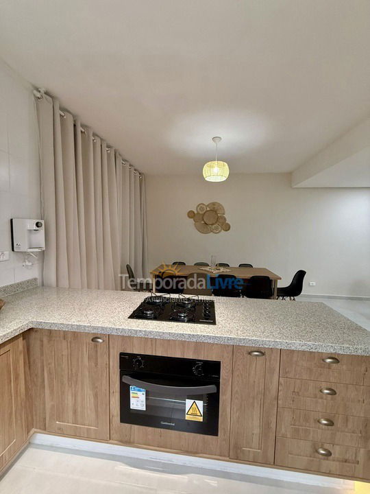 Casa para alquiler de vacaciones em Bertioga (Jardim Indaiá)