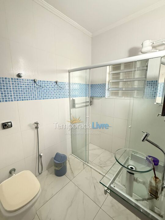 Casa para alquiler de vacaciones em Bertioga (Jardim Indaiá)