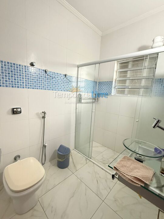 Casa para alquiler de vacaciones em Bertioga (Jardim Indaiá)