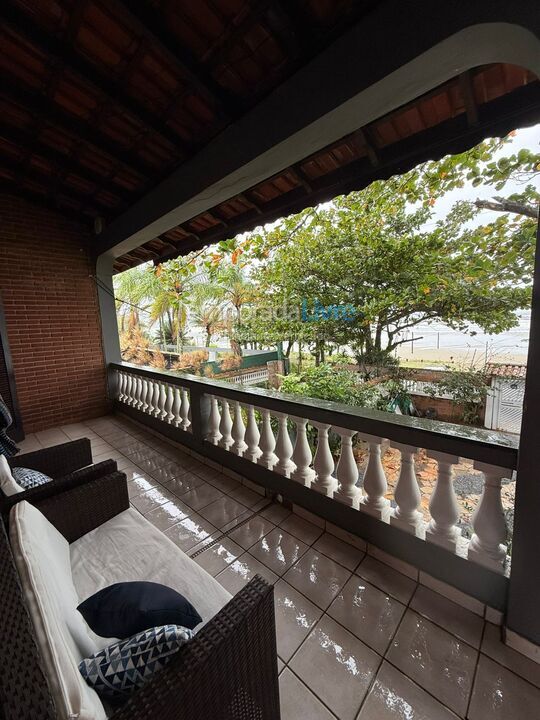 Casa para alquiler de vacaciones em Bertioga (Jardim Indaiá)