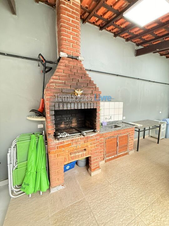 Casa para alquiler de vacaciones em Bertioga (Jardim Indaiá)
