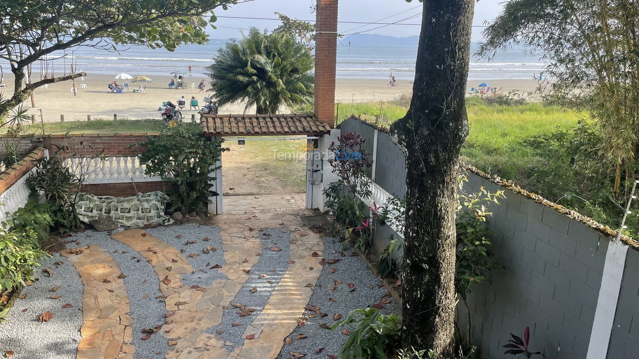 Casa para alquiler de vacaciones em Bertioga (Jardim Indaiá)