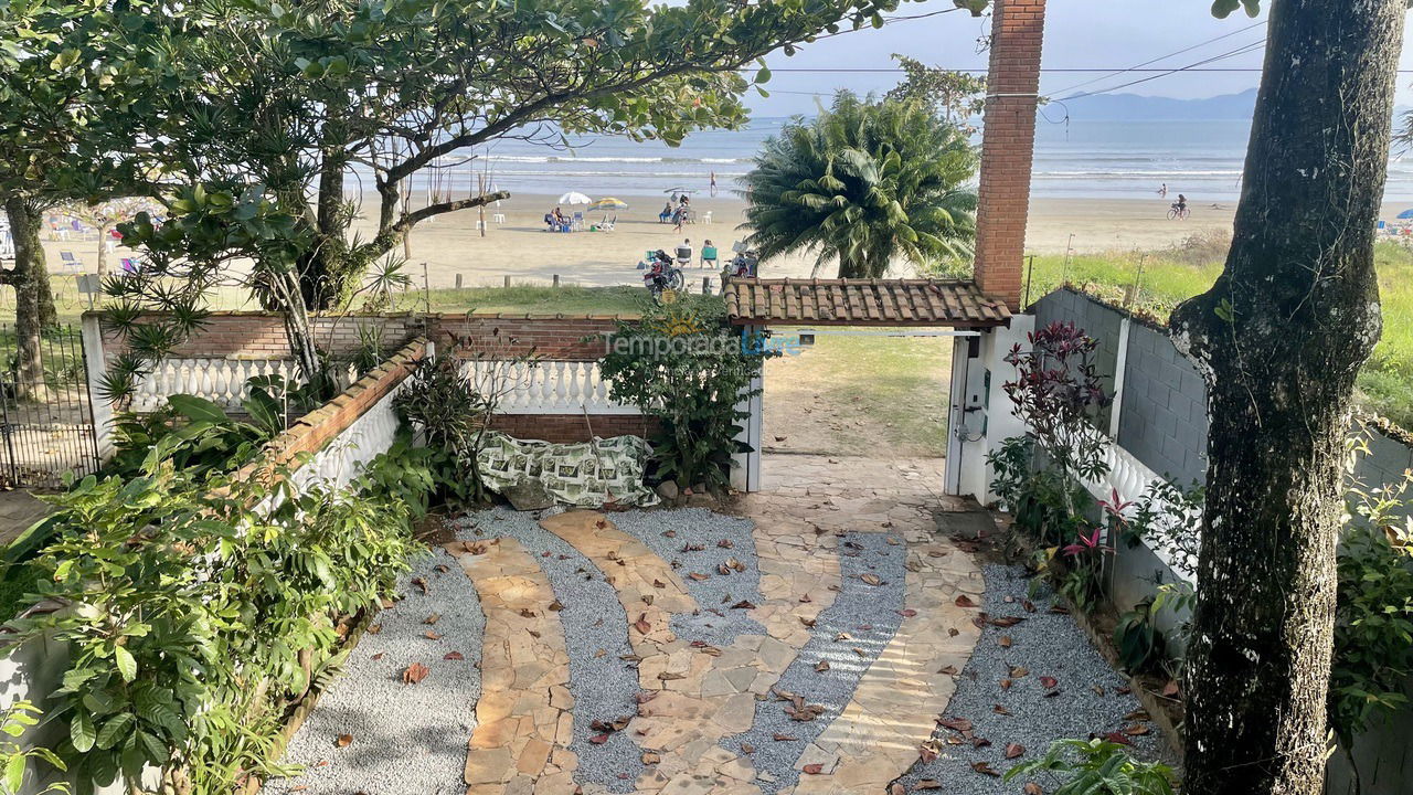 Casa para alquiler de vacaciones em Bertioga (Jardim Indaiá)