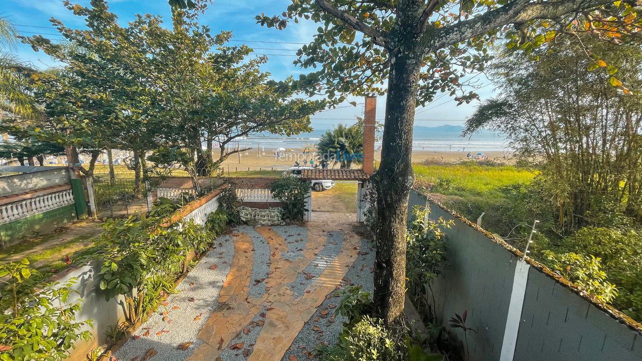 Casa para alquiler de vacaciones em Bertioga (Jardim Indaiá)