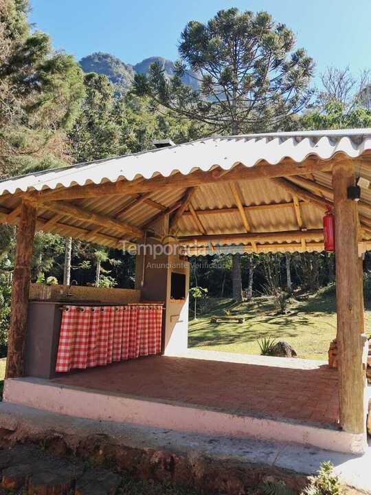 Casa para aluguel de temporada em Piquete (Meia Lua)