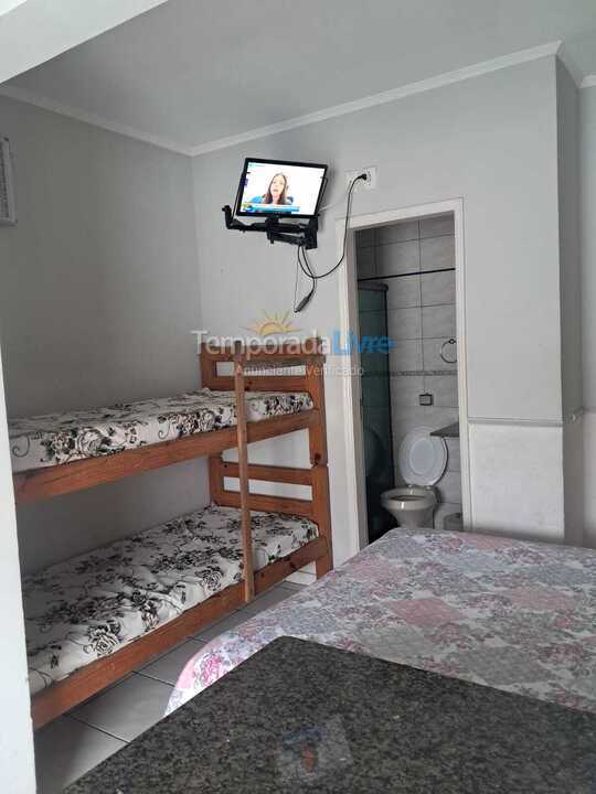 Apartamento para aluguel de temporada em Ubatuba (Praia das Toninhas)