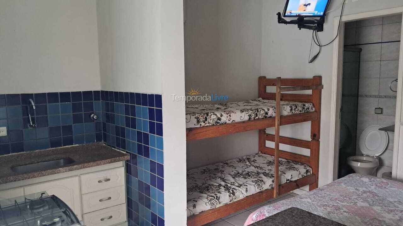 Apartamento para aluguel de temporada em Ubatuba (Praia das Toninhas)