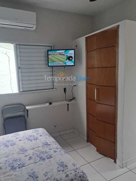 Apartamento para aluguel de temporada em Ubatuba (Praia das Toninhas)