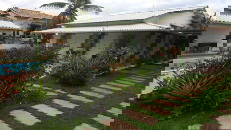 Excellent Vacation Home in Barra do Jacuípe (Closed Cond.)
