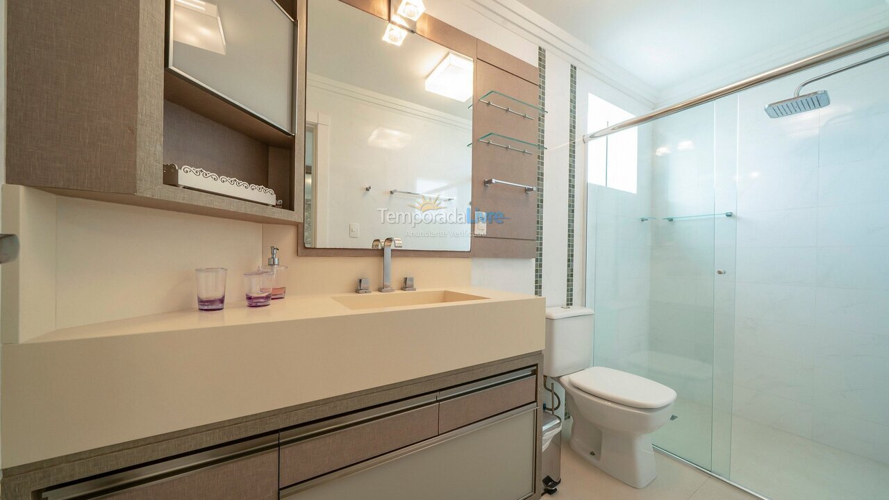 Apartamento para aluguel de temporada em Bombinhas (Praia de Bombas)