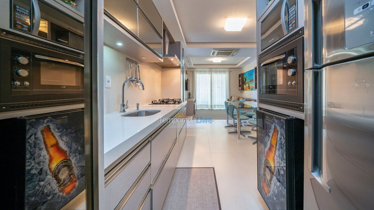 Apartamento para aluguel de temporada em Bombinhas (Praia de Bombas)