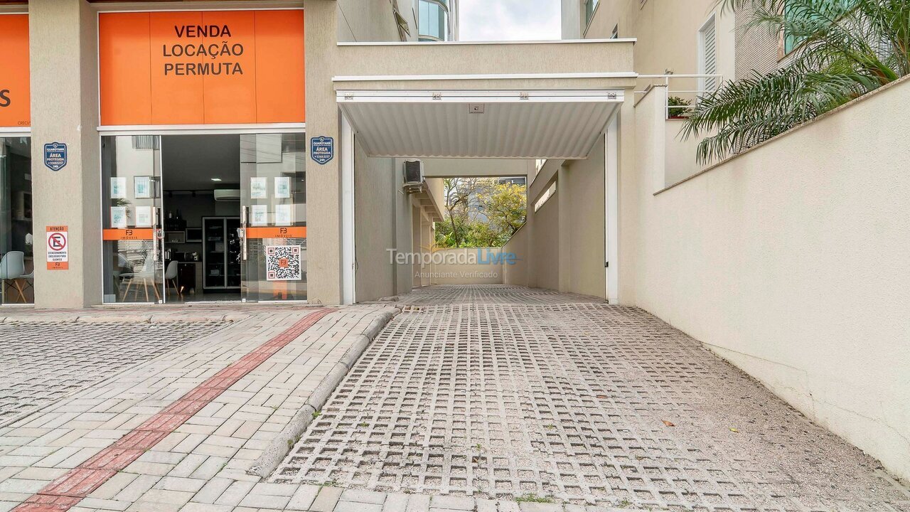 Apartamento para aluguel de temporada em Bombinhas (Praia de Bombas)